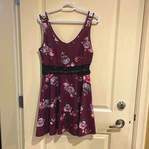 Lite summer dress that will spice up any casual affair